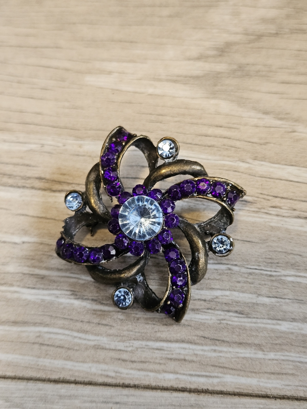 Vintage Flower Brooch Purple & Clear Rhinestones Bronze-toned Metal